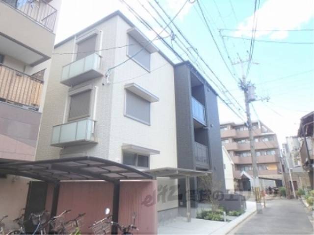 クローネ西院外観写真3