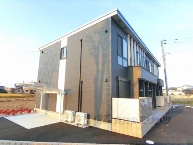 ア・レーズ外観写真1