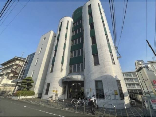 エクセレント天理外観写真1