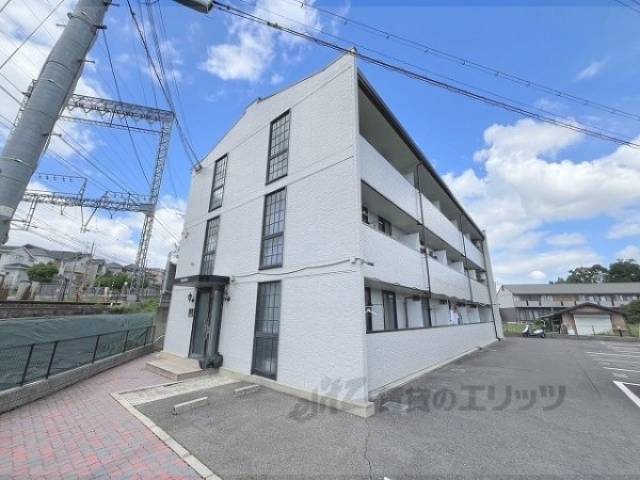 レオパレス二上外観写真3