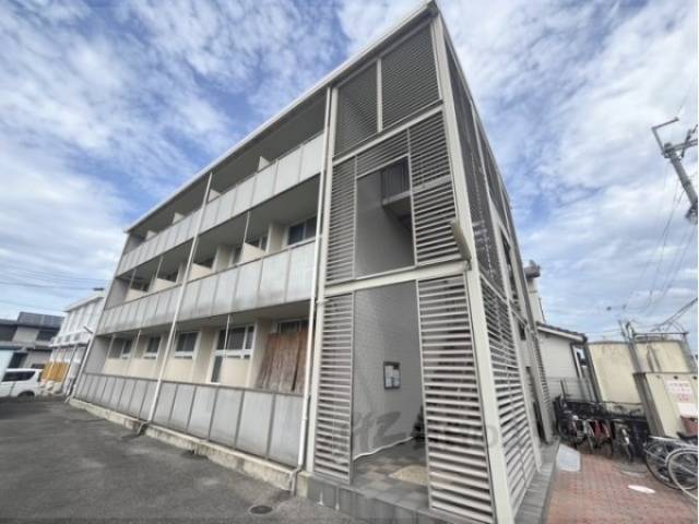 レオパレス緑の香芝外観写真1