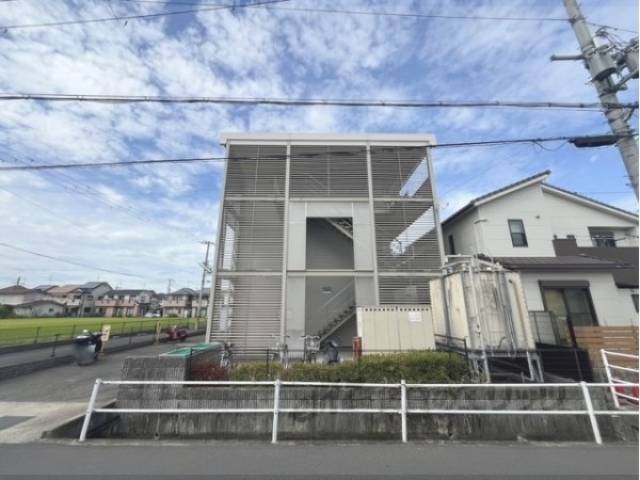 レオパレス緑の香芝外観写真3