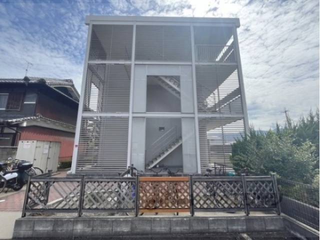 レオパレスハートピア１５外観写真2