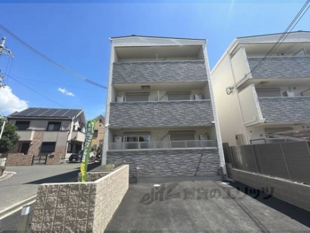クリエオーレ藤阪中町１外観写真3