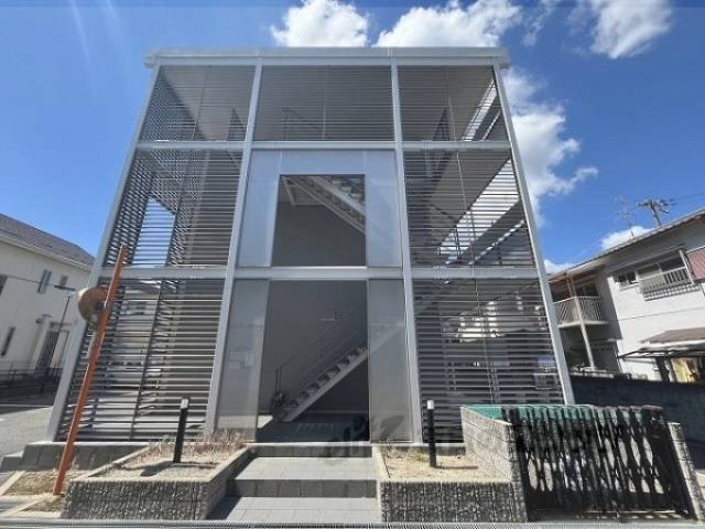 レオパレスたかがき外観写真1