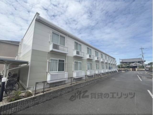 レオパレスクリオネ外観写真1