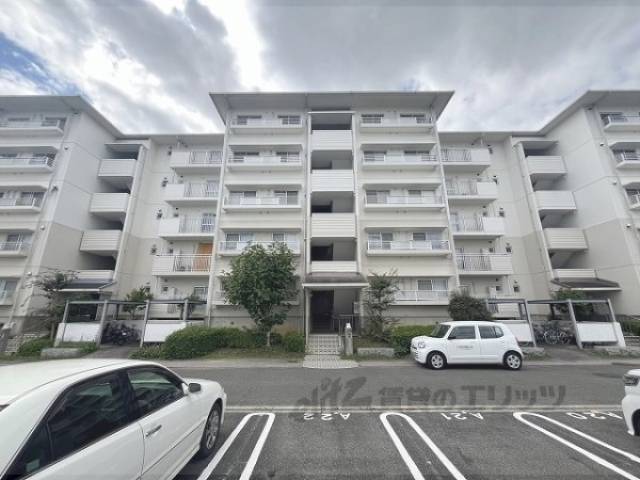 真美ケ丘７丁目団地２号棟外観写真3