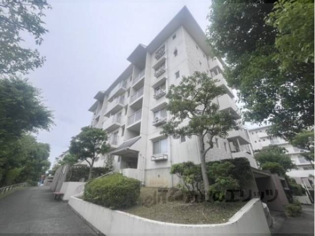 真美ケ丘６丁目団地１９号棟外観写真1