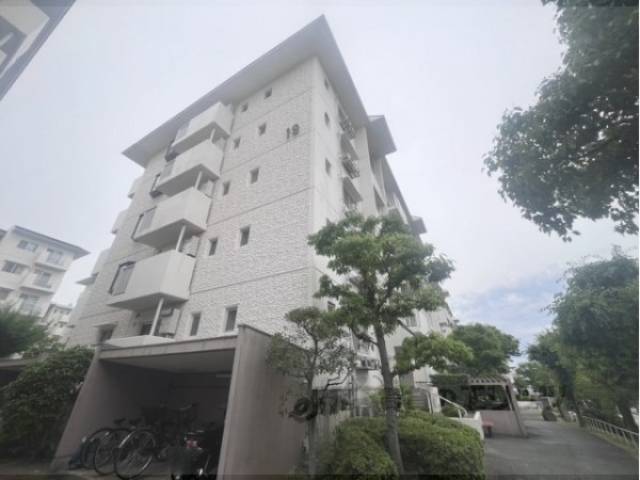 真美ケ丘６丁目団地１９号棟外観写真2