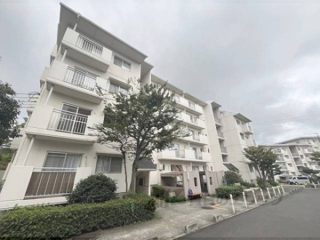 真美ケ丘６丁目団地８号棟外観写真2