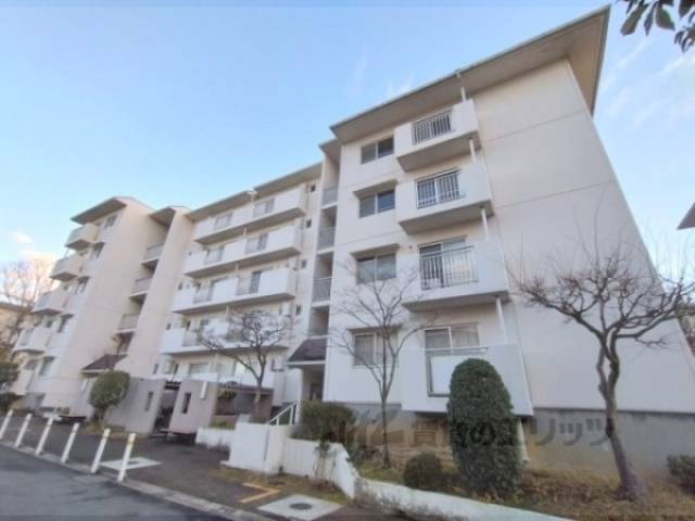 真美ケ丘６丁目団地２４号棟外観写真2