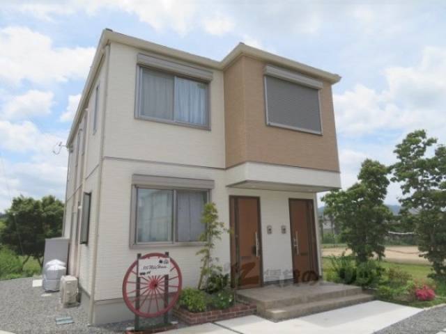 100 MILE HOUSE外観写真1