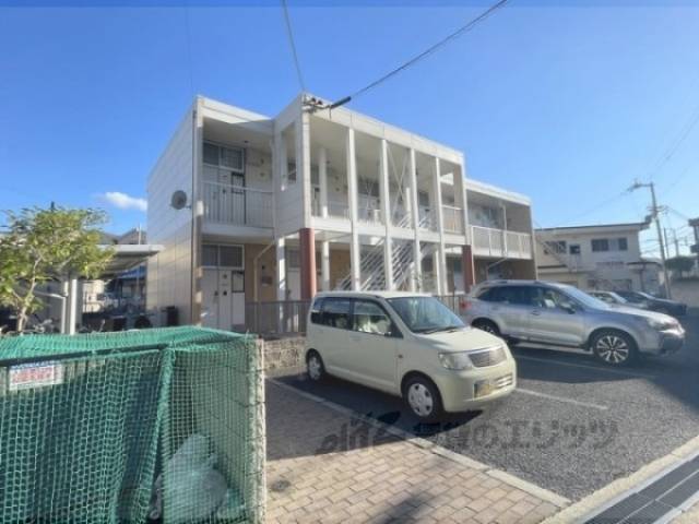 レオパレス星田外観写真1