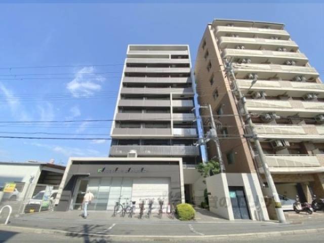 ＰＲＥＳＴＡＮＣＥ香里外観写真1
