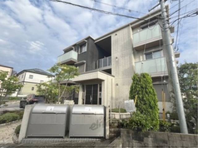 シャーメゾン二上外観写真3
