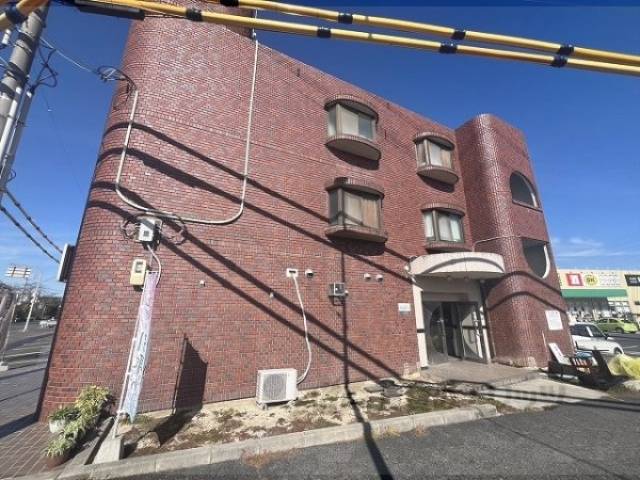 サンプラザ築山外観写真3