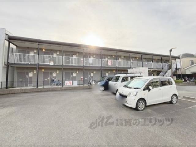 レオパレス茶屋外観写真1