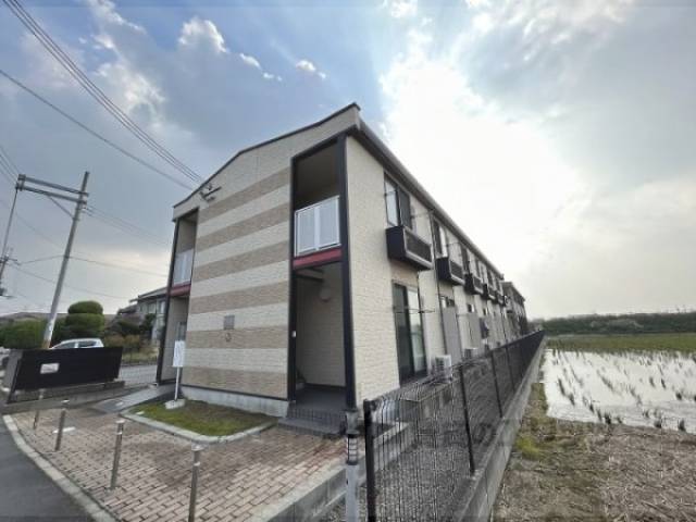 レオパレス城ノ内外観写真2