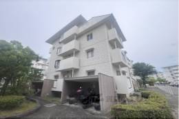 真美ケ丘６丁目団地２６号棟外観写真