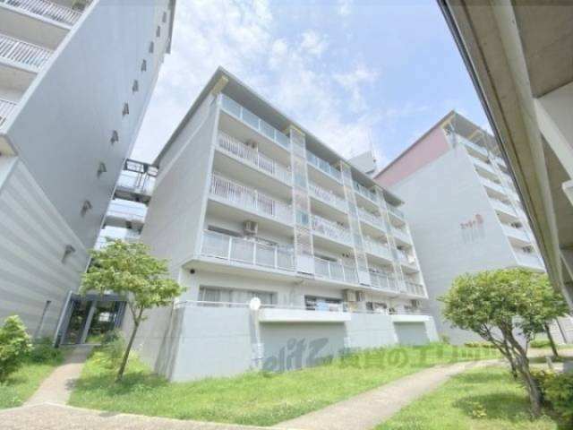 香里ヶ丘みずき街団地１０号棟外観写真3