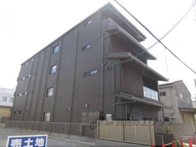 シャーメゾン伏見桃山外観写真2