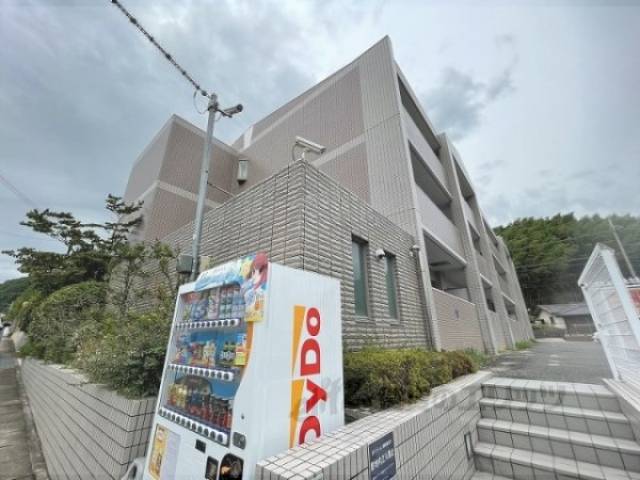 ラフォーレ三郷弐番館外観写真2