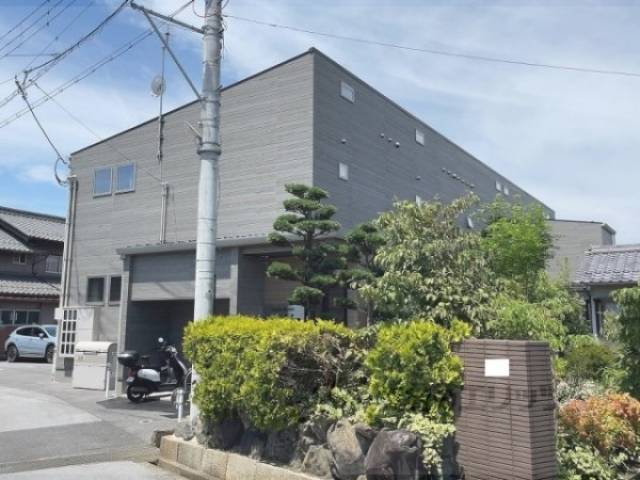 ルアーナスクエア外観写真3