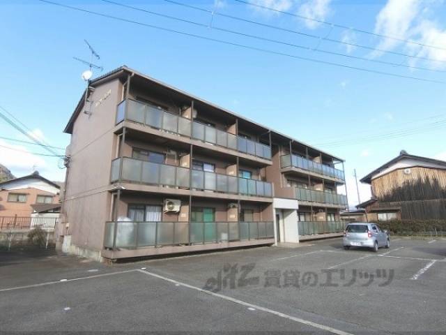 ハイツ・ユウリ外観写真1