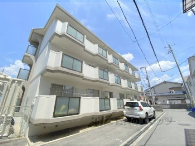 レオパレス香里　　外観写真3