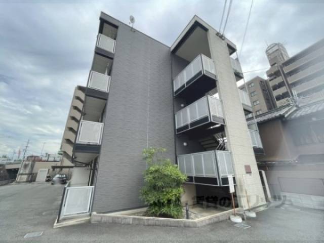 レオパレスヴィルヌーブ大和王寺外観写真3