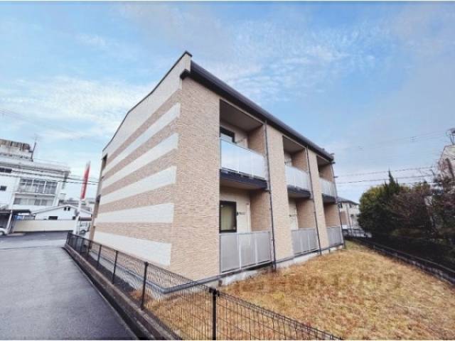 レオパレスカーサ外観写真2