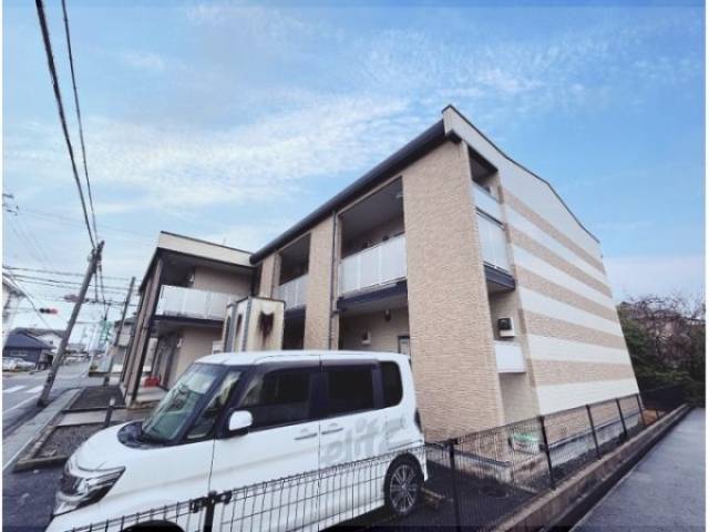 レオパレスカーサ外観写真3