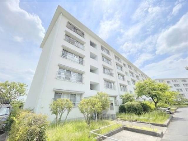 郡山駅前団地１４号棟外観写真1