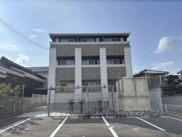 レジデンス東向日外観写真1