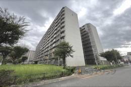 山科市営住宅1棟外観写真