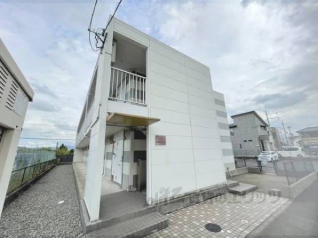 レオパレスＳＯＰＨＩＡ外観写真3