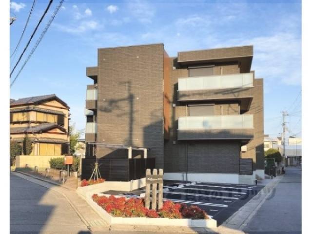 ベリッシマ東向日外観写真1