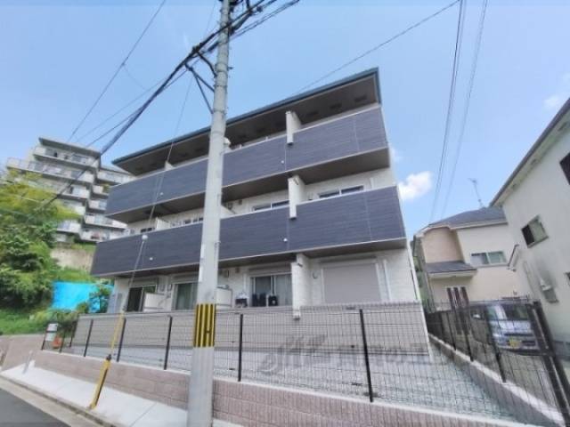 セレーノ東生駒Ｃ外観写真1