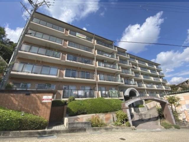 フローラル生駒外観写真1