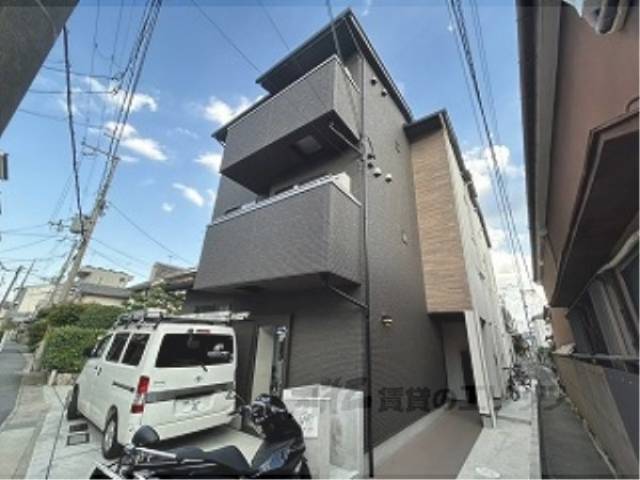 プルミエール鹿王院外観写真1