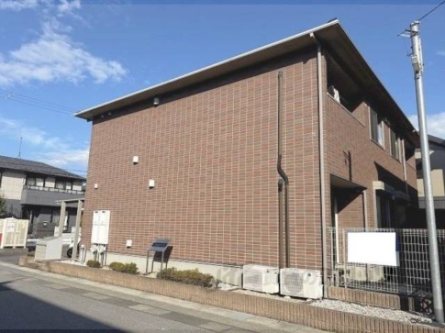 クレセント18外観写真3