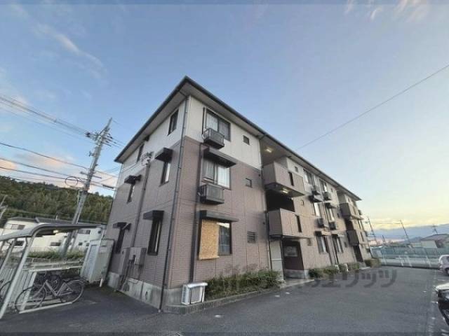 リビングタウン南生駒　Ｂ棟外観写真1