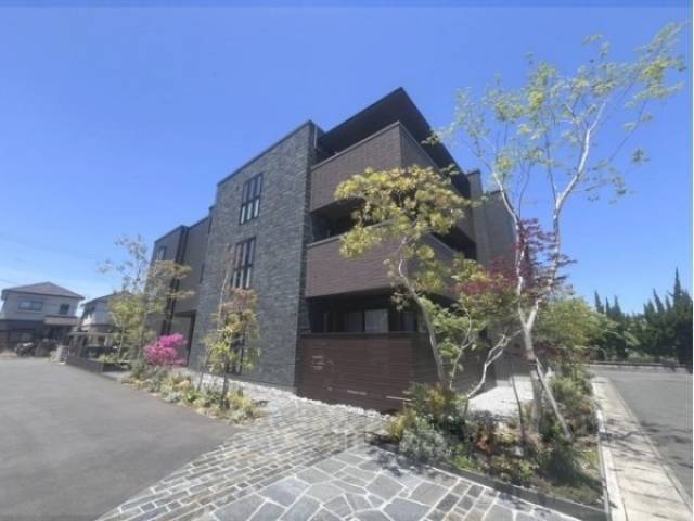 シャーメゾン　アヴニール外観写真2