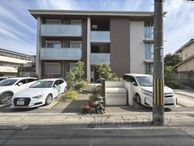 シャーメゾンロペ外観写真1