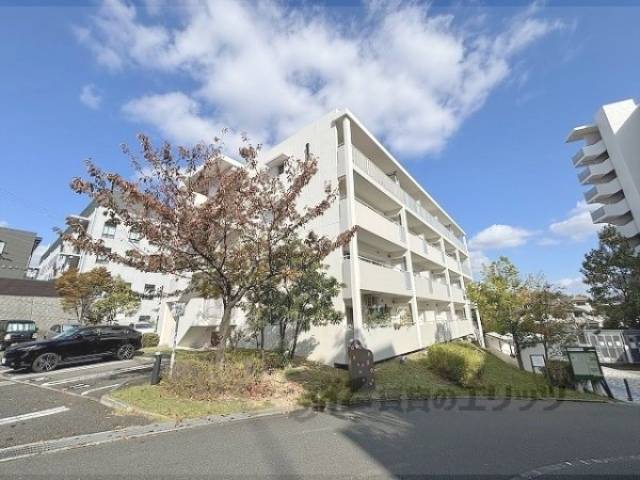 香里ヶ丘さくらぎ街団地１号棟外観写真1