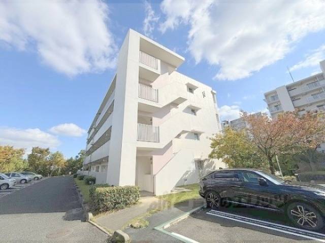 香里ヶ丘さくらぎ街団地１号棟外観写真2