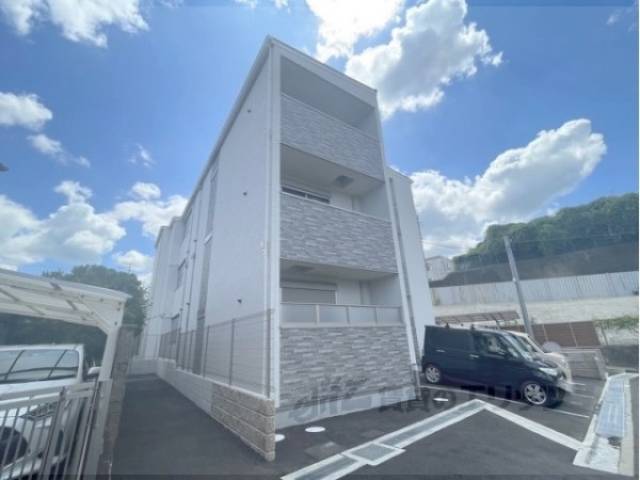 ピレーネ明和外観写真1