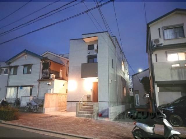 ハーモニーテラス伏見稲荷外観写真1