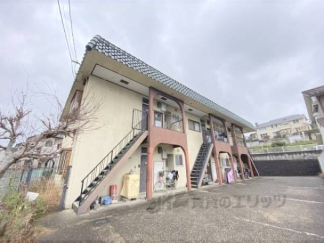 三輪マンション外観写真1