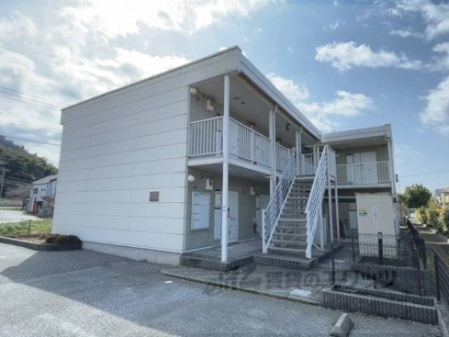 レオパレス佐和山外観写真1